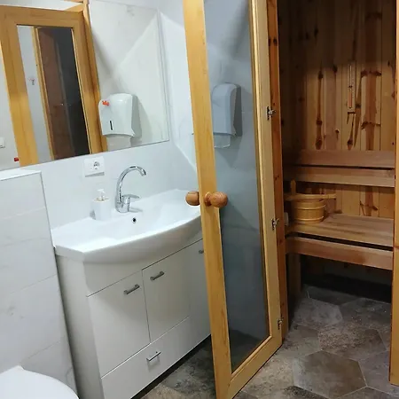 House Therapy * Sremcica